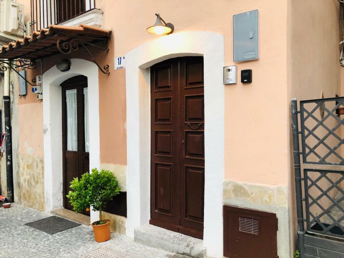U Peri Alivu House Villa Катания Екстериор снимка