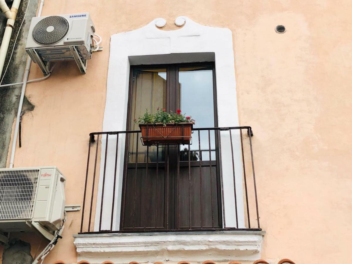 U Peri Alivu House Villa Катания Екстериор снимка